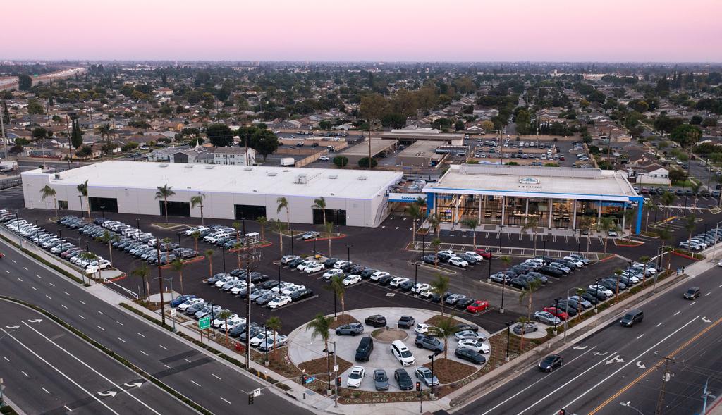 Dealership gallery photo 2